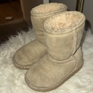 Ugg boots size 8 children